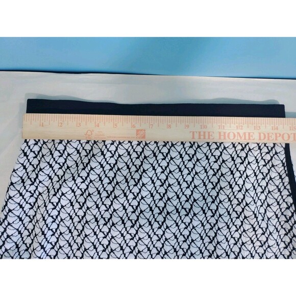 Lelis Pull On Mini Skirt Bkack White Textued Geometric  Women Sz M Made In USA - Picture 4 of 9